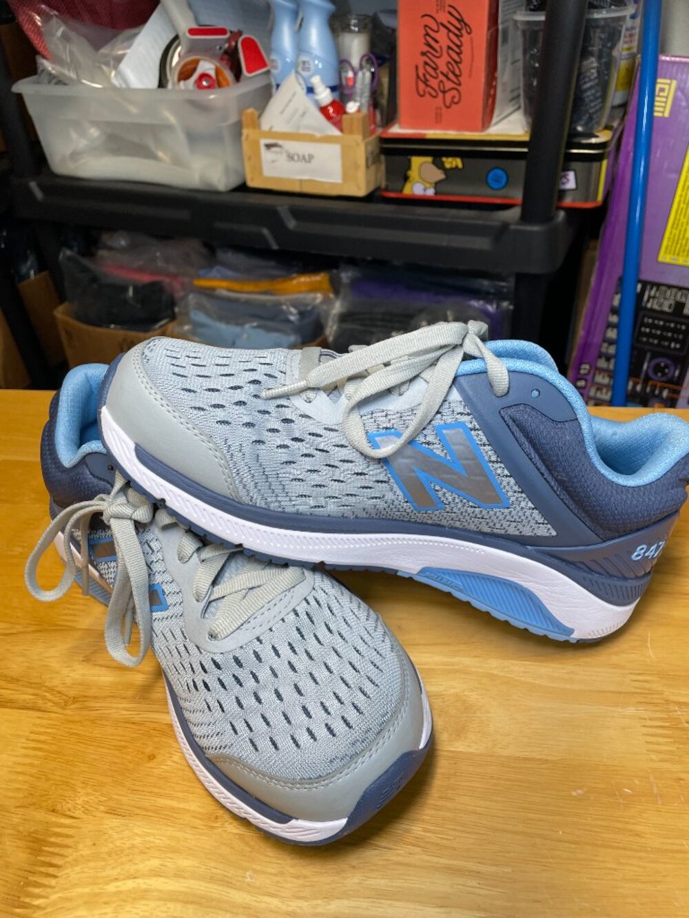 New Balance 847v4 Walking Shoes Sneakers Womens Size 9 D Light Aluminum WW847LG4 - Picture 4 of 15